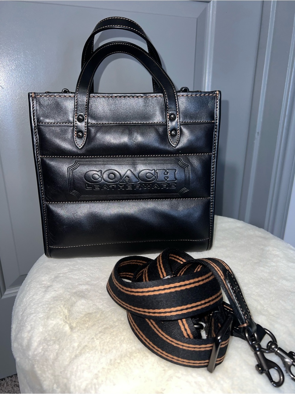 Coach Field Tote 22 Quilted Leather